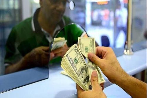 افزایش ۷۵ تومانی قیمت دلار در صرافی های بانکی