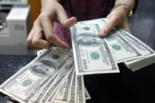 قیمت دلار ۴ مرداد ۱۴۰۰ به ۲۴ هزار و ۵۶۲ تومان رسید