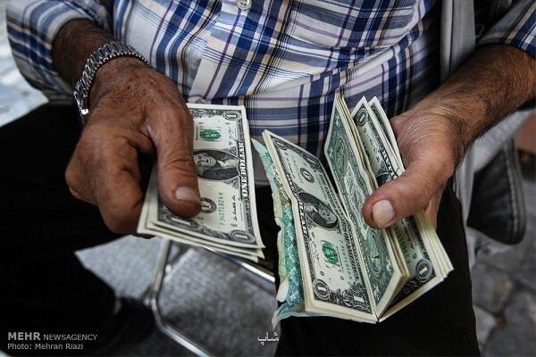 کاهش قیمت دلار در بازار با ادامه مذاکرات ایران و آمریکا